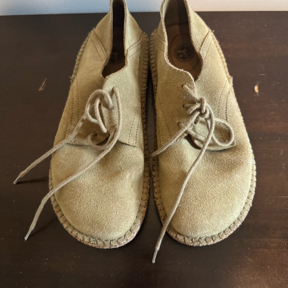 Birkenstock Women's Gary Oxfords in Tan Suede